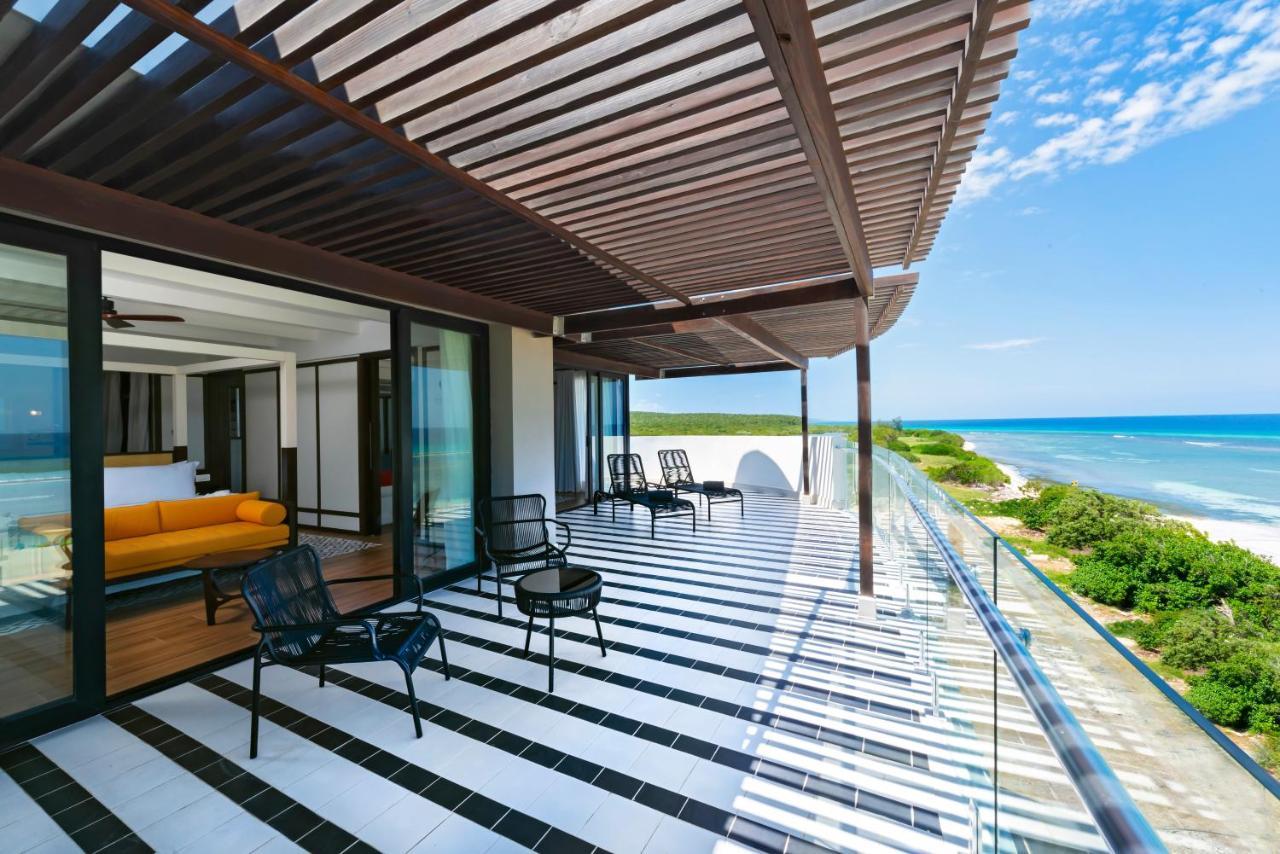 Hotel Ocean Eden Bay (Adults Only) Spring Rises Exterior foto The view from a suite at the Grand at Moon Palace